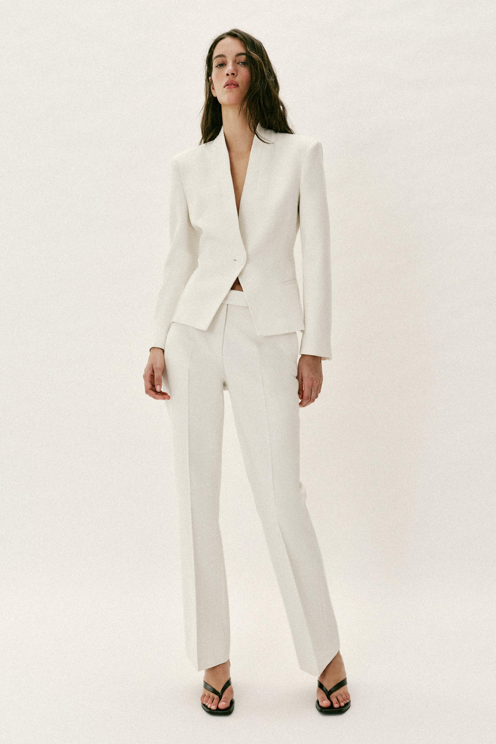 LOW-RISE STRAIGHT LEG PANTS